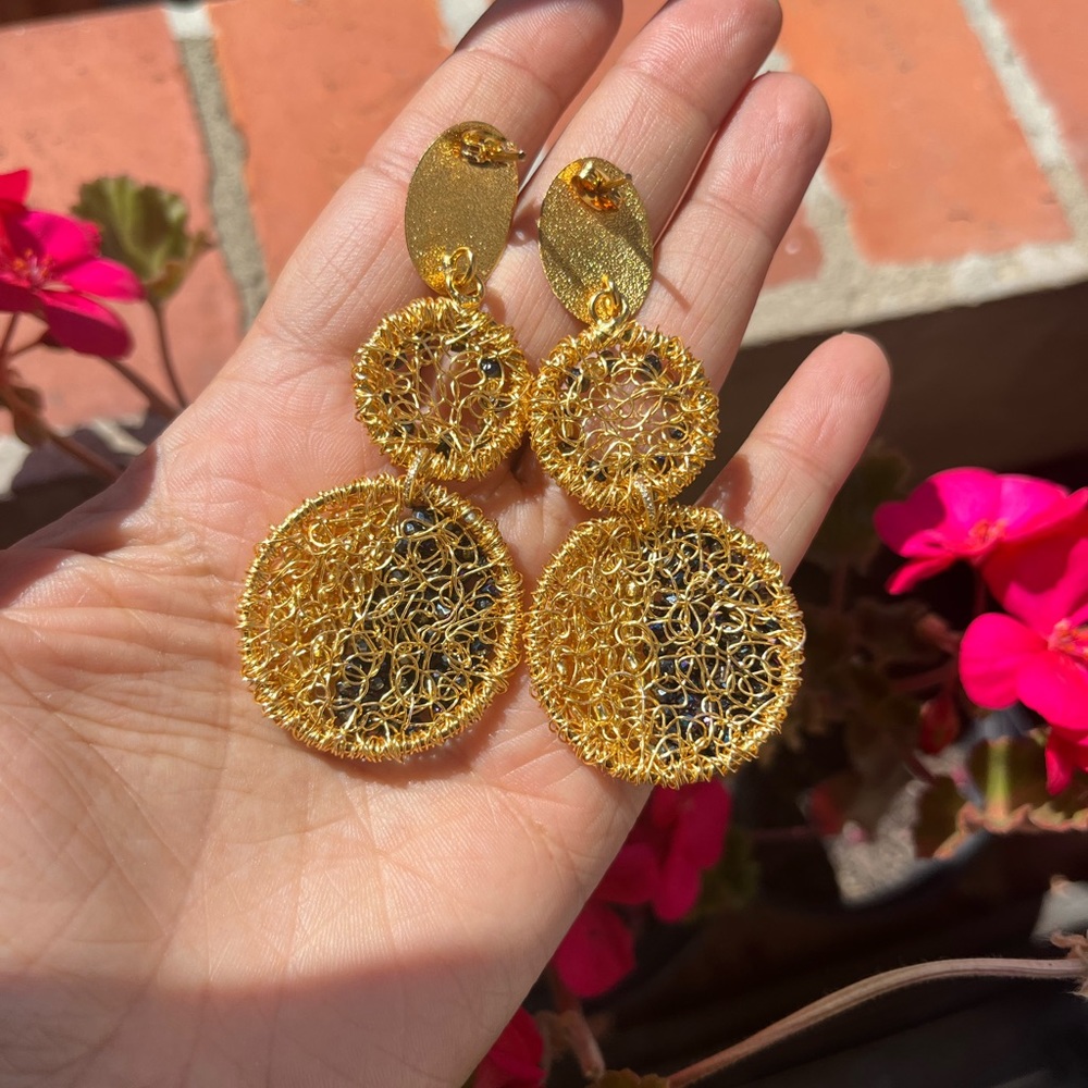 earrings made with tpc wire and costume jewelery crystals, - Picture 3 of 6